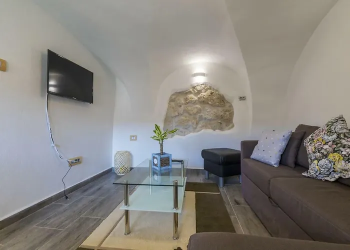 Odiseja Villa Tribalj (Primorsko-Goranska)